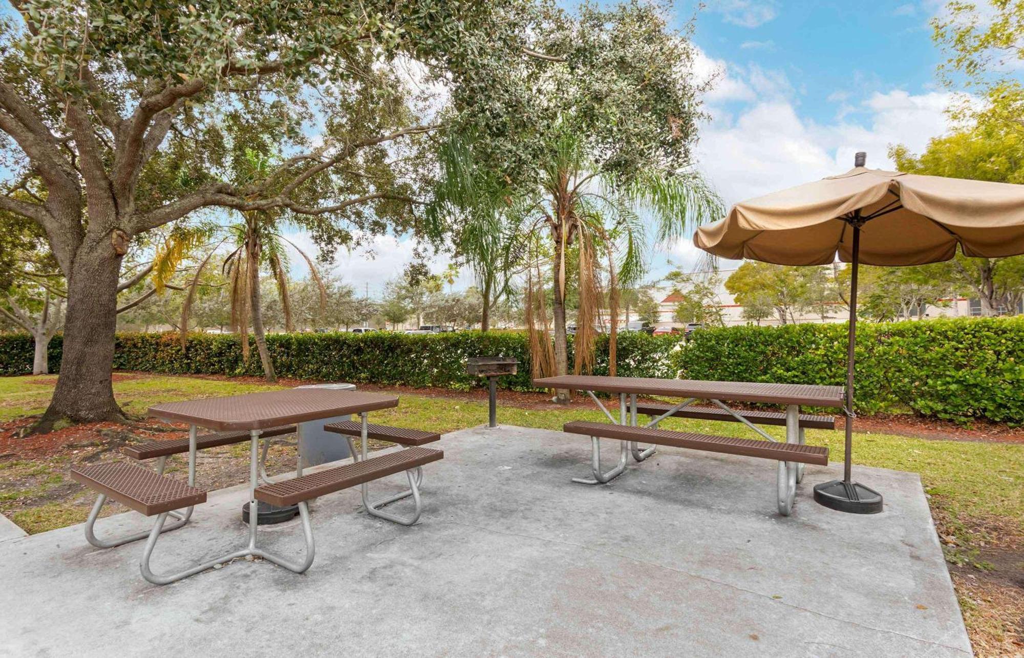Extended Stay America Suites - Fort Lauderdale - Дейви Екстериор снимка